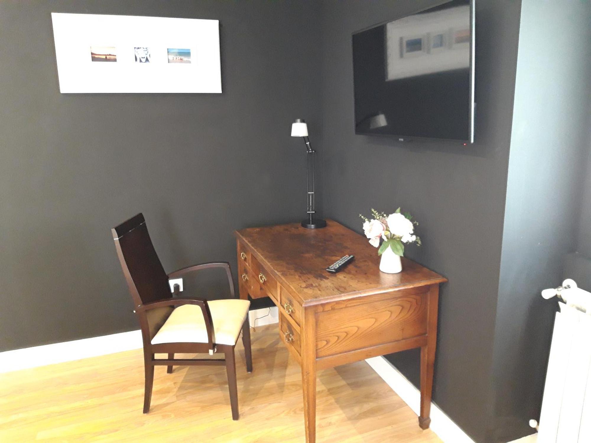 H.Albar Mieres Hotell Mieres  Rum bild