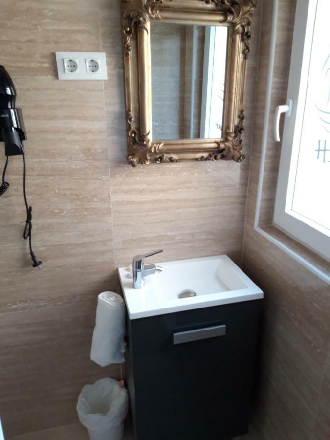 H.Albar Mieres Hotell Mieres  Exteriör bild
